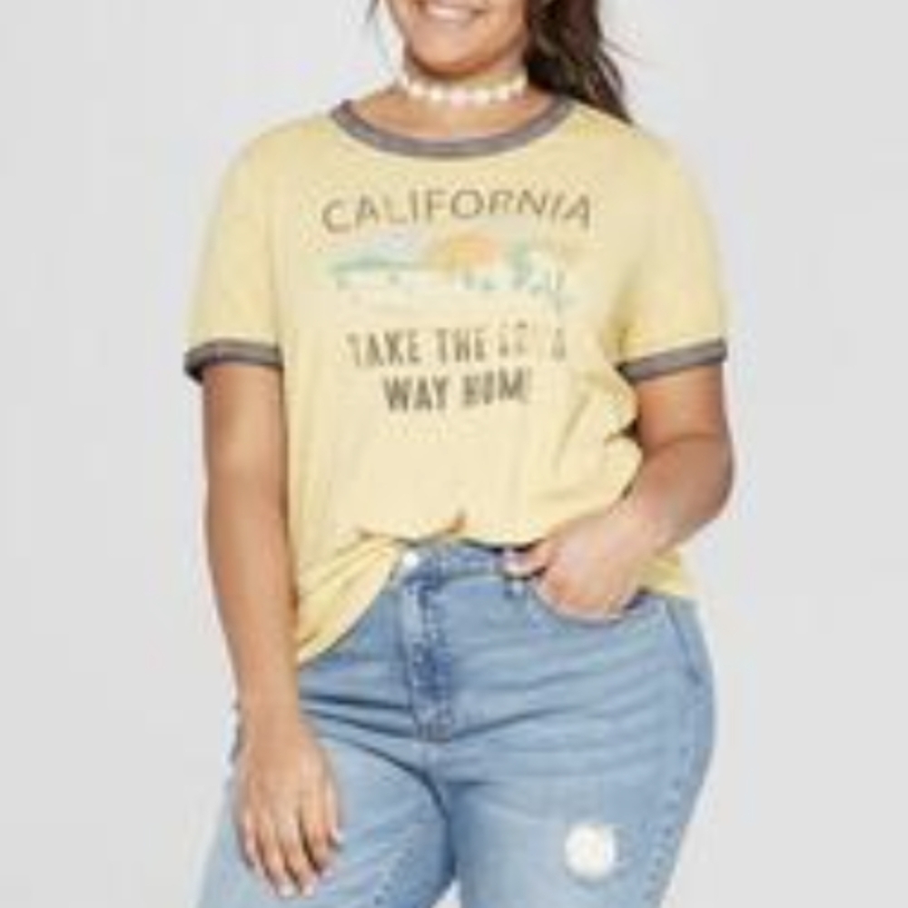 ZOE + LIV California Retro Ringer TShirt Sz M